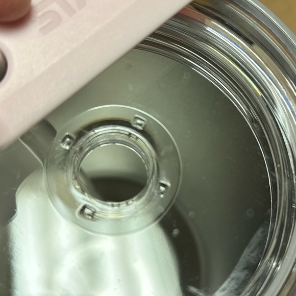 Stanley 40oz Stainless Steel Adventure Quencher Tumbler - Frost Pearlescent FLAW - Picture 4 of 5